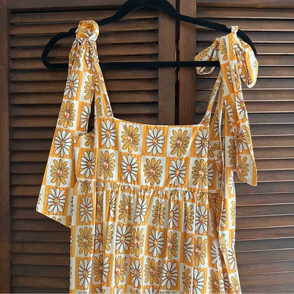 Damson Madder Hettie Maxi Dress - Picture 3 of 6